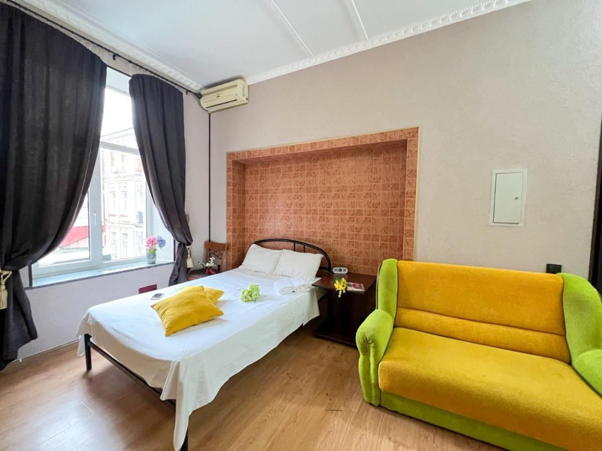 Apartment In The Historic Center Kijev Kültér fotó