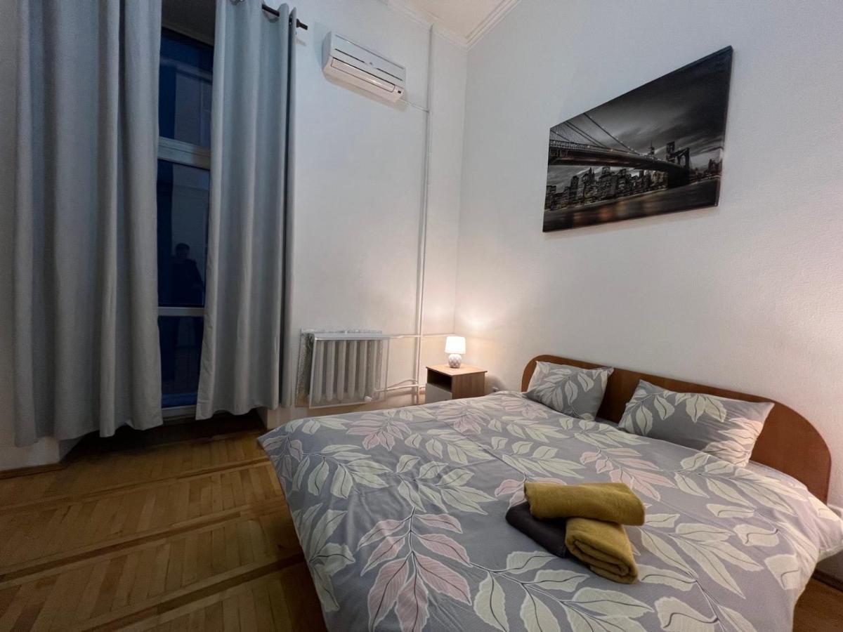 Apartment In The Historic Center Kijev Kültér fotó